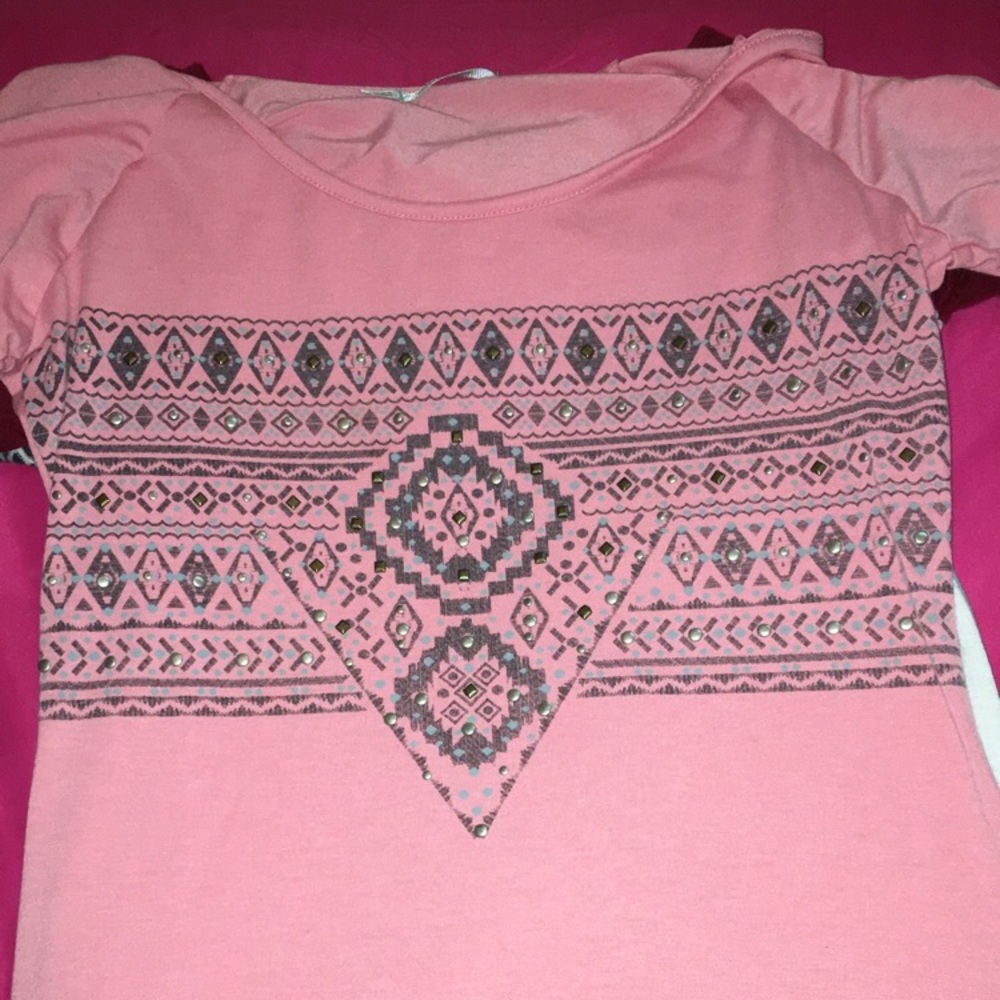 Maurice’s shirt